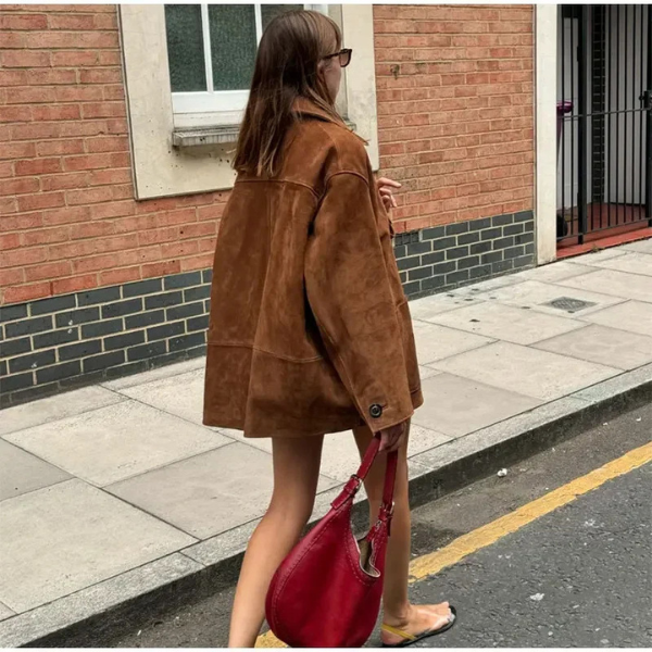 Van Delft Mode® | Suede Statement Coat