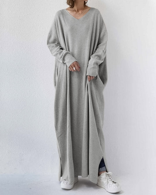 Van Delft Mode® | Fashionable Long-sleeved V-neck Dress