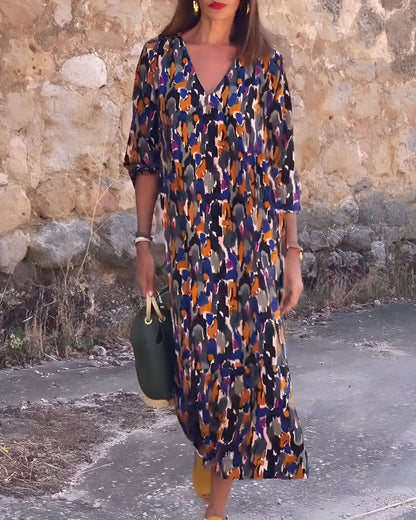 Van Delft Mode® | V-hals jurk met retroprint