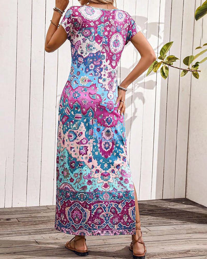 Van Delft Mode® | Kleurrijke casual jurk met print en splitten