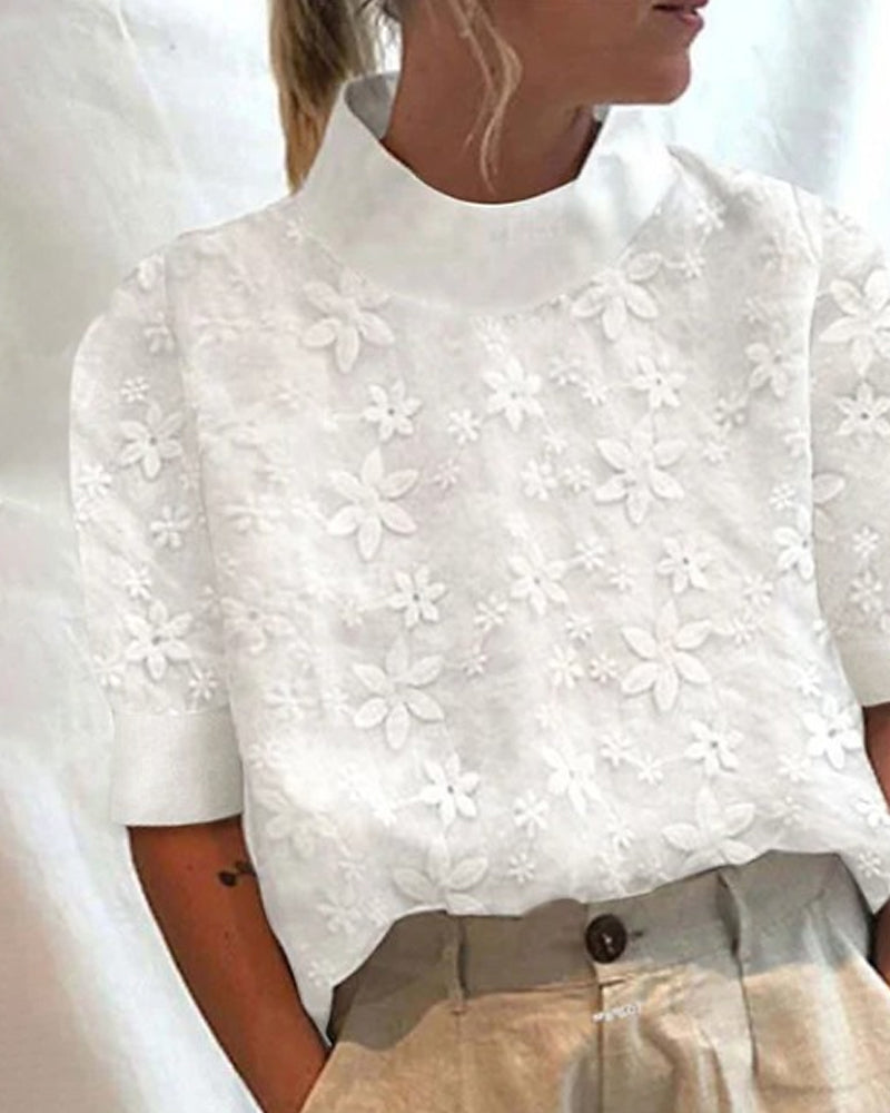 Van Delft Mode® | Blouse met geborduurde effen staande kraag