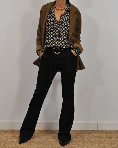 Van Delft Mode® | Relaxed V-Hals Midi-Shirt