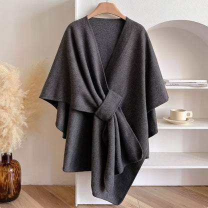 Van Delft Mode® | Comfortabele poncho met franjes