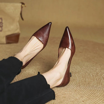 Van Delft Mode®| Verfijnde Puntige Leren Pumps