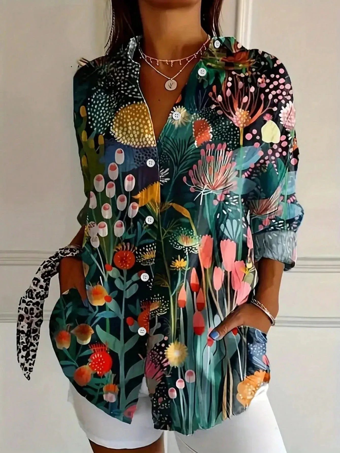 Van Delft Mode® | Kleurrijke blouse met speelse print