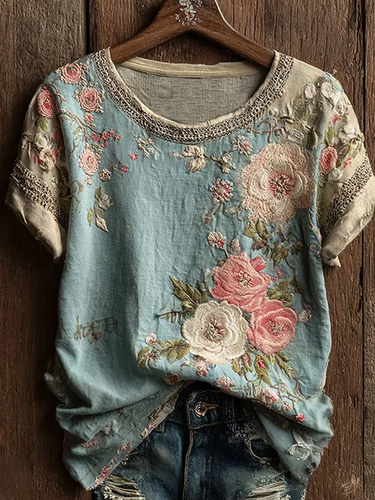 Vrouwelijke vintage casual top met artistieke bloemenprint